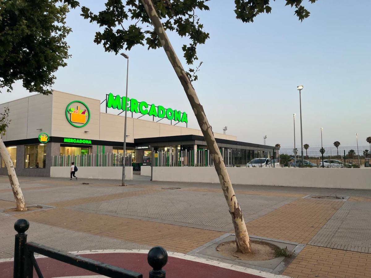 Mercado Y Playa Isola Cristina Esterno foto